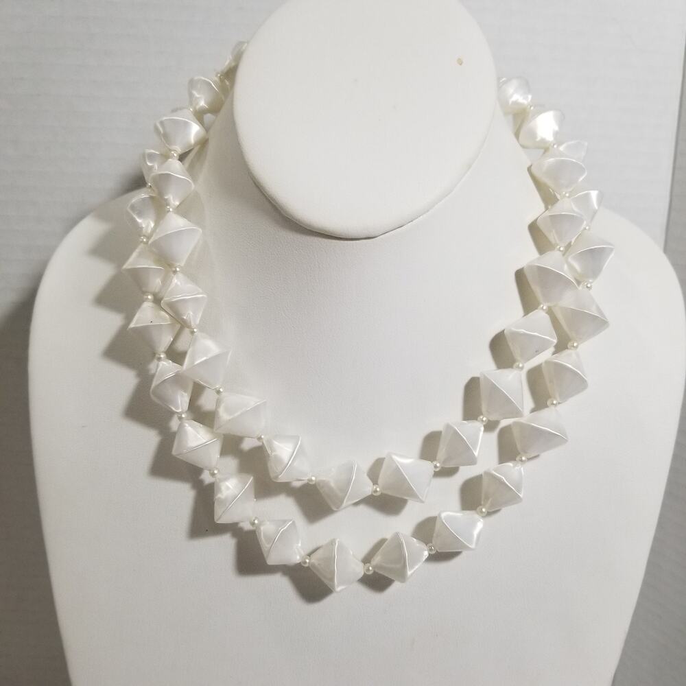 Signed Japan white beaded 14" necklace 3" ext. 1.1933